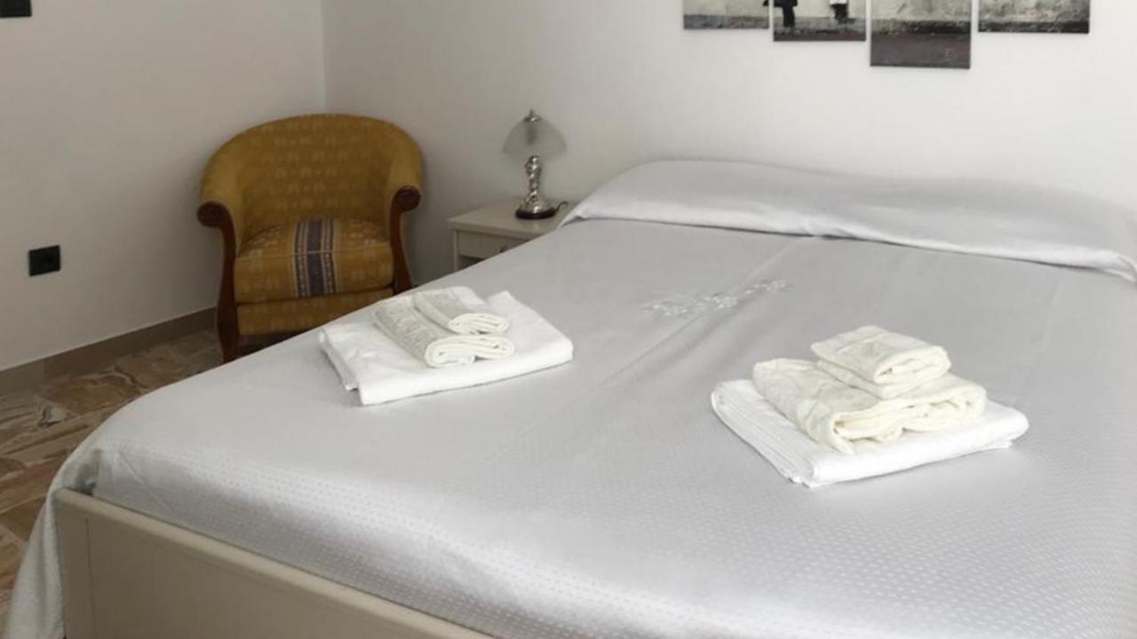 Casa Vacanze Zarinu 오르고솔로 외부 사진